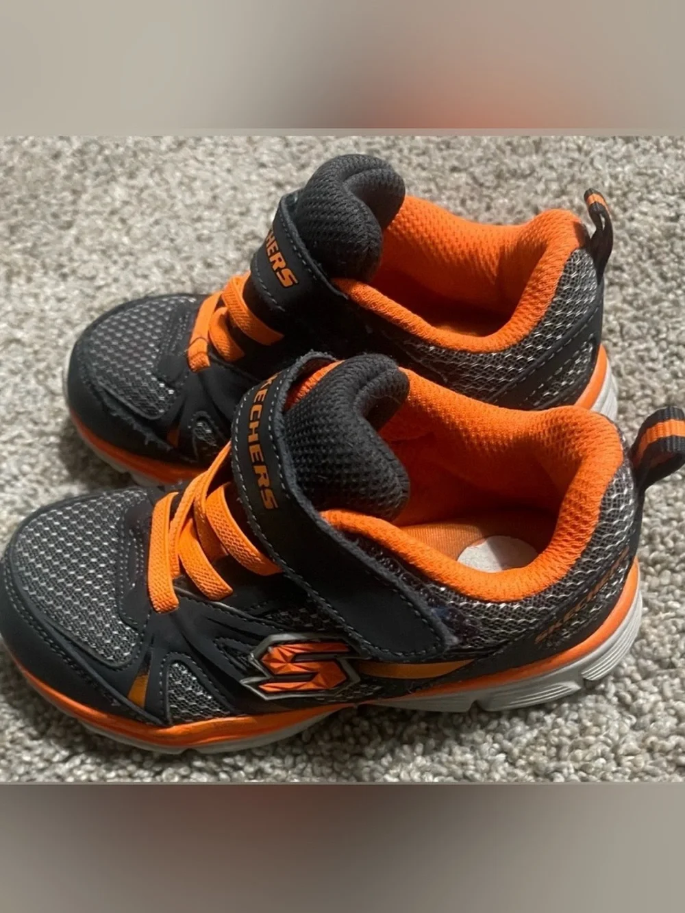 Skechers great preowned